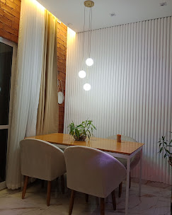Iluminação de sala de jantar com pendentes